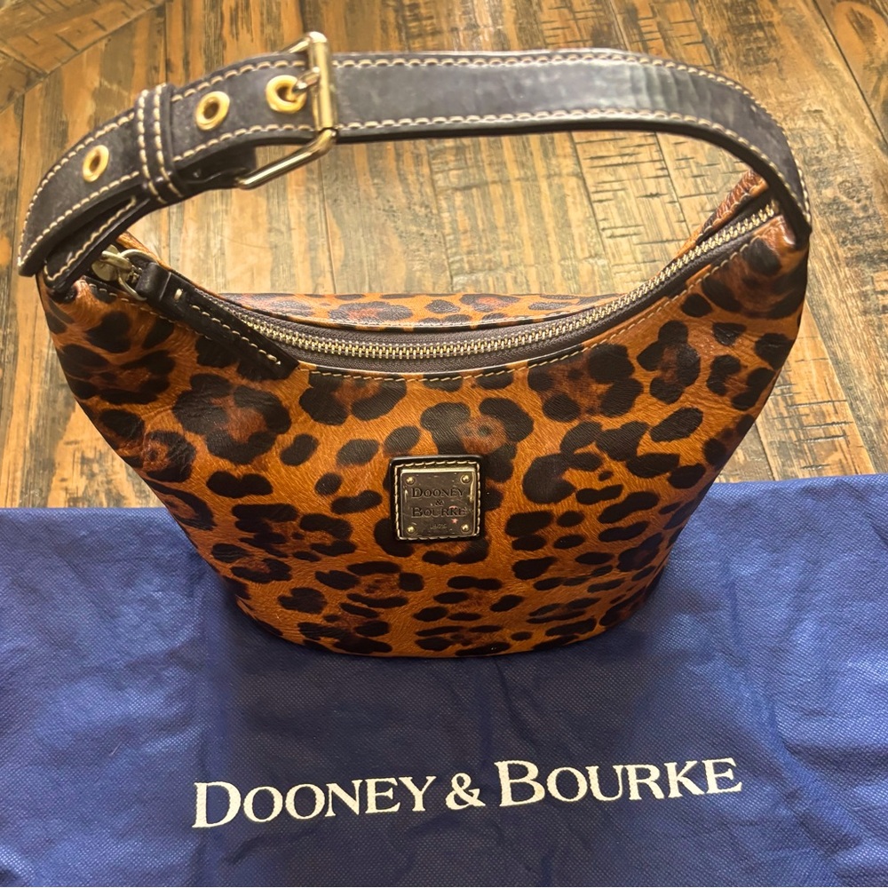 Dooney & Bourke Leopard Jaguar Bucket Bag - Picture 2 of 14